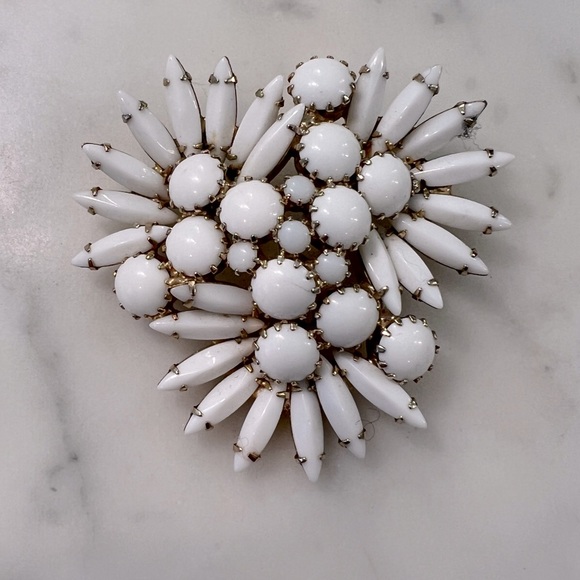 Jewelry Vintage Milk Glass Brooch Pin Poshmark